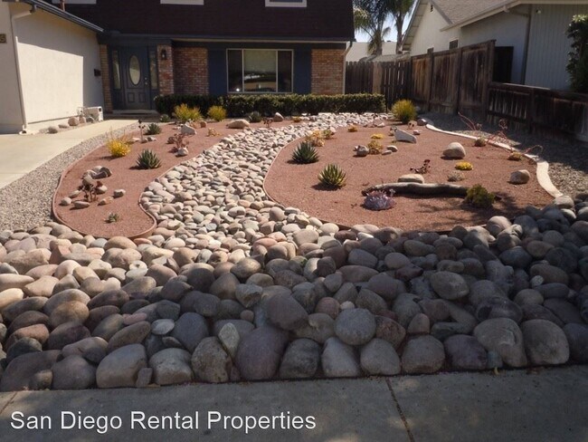 Foto del edificio - 5 br, 3 bath House - 13335  Betty Lee Way