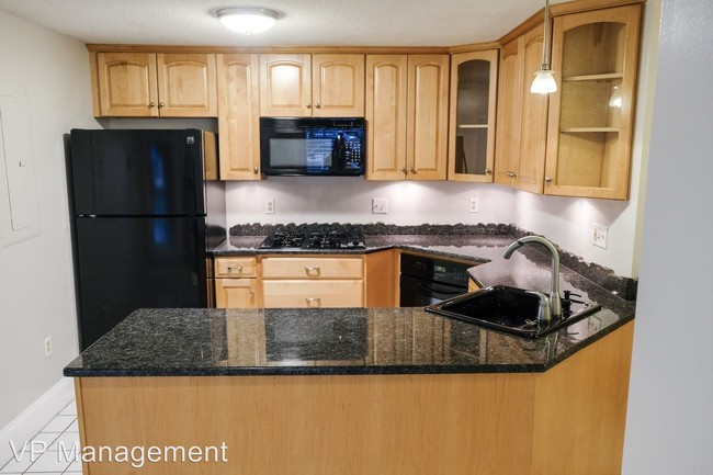 Building Photo - 2 br, 2.5 bath House - 30 Mattoon St