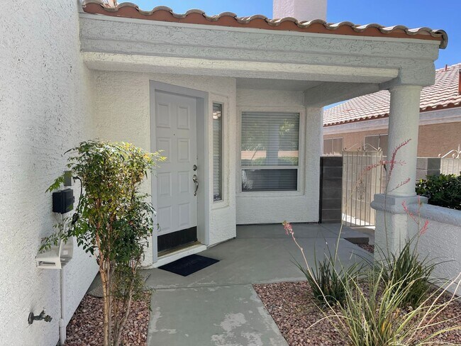 Building Photo - Coming Soon-Charming Single-Story Home with 3-Car Garage – Great Location!