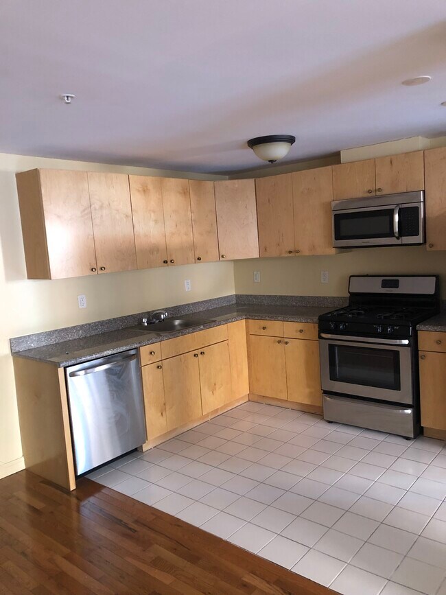 Foto del edificio - 14 Brooklyn Ave