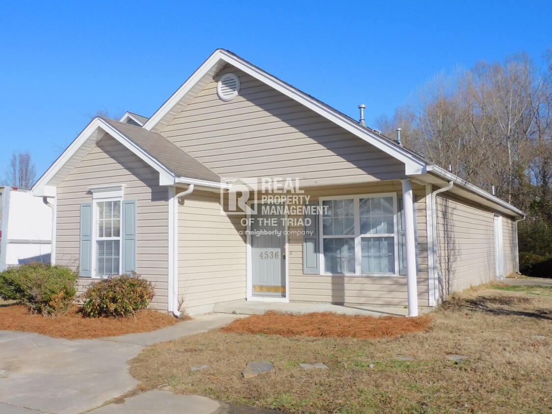 Foto principal - Cute 3 Bedroom/2 Bath Home in Greensboro 2...