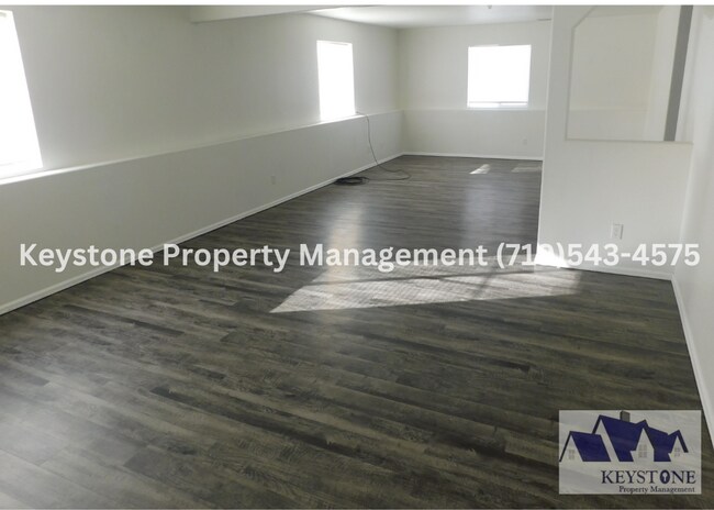 Foto del edificio - $948 Off Move In Special! Spacious Pueblo West Duplex 3 Bed/3 Bathroom Unit with 2 Car Garage  $1...