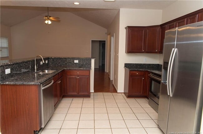 Building Photo - 36 Wateredge Ln