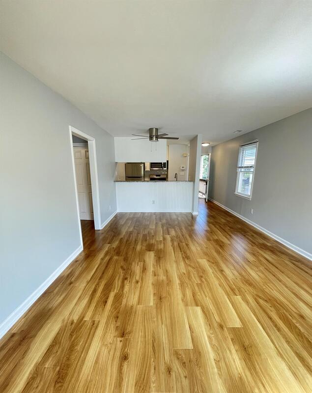 Primary Photo - 221 N Cedar St