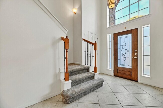 Foto del edificio - 1802 Whispering Forest Dr