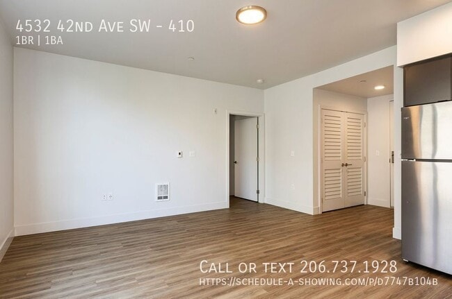 Building Photo - 4532 42nd Ave SW