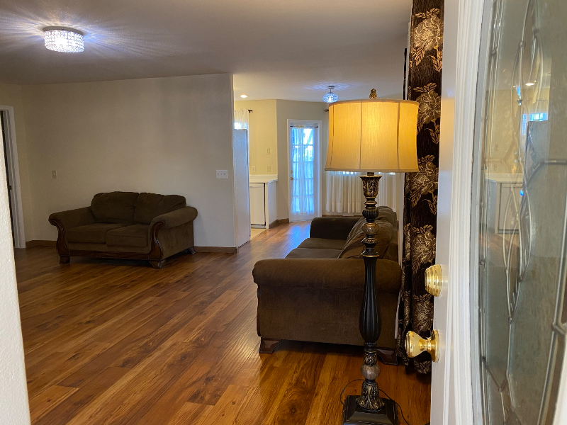 Foto principal - 8004 Celestial Ave