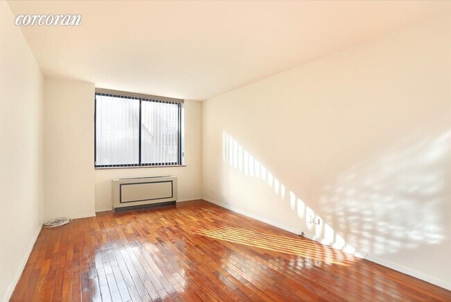 Foto del edificio - 330 E 75th St