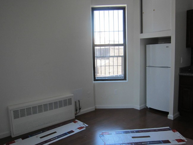 Building Photo - 108 Stanton St
