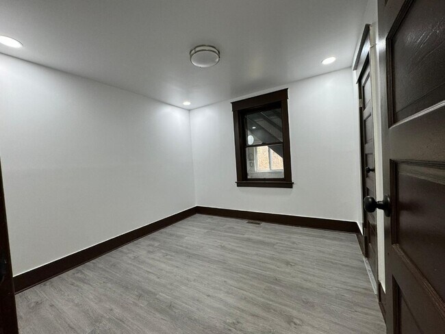 Foto del edificio - 1005 Pine St