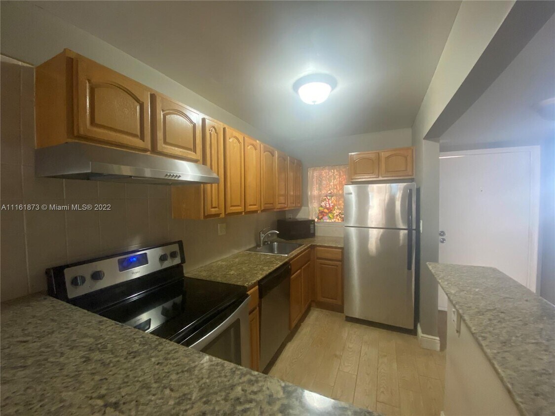 4111 Stirling Rd Unit 504, Davie, FL 33314 Condo for Rent in Davie, FL