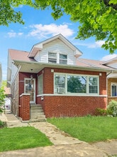 Building Photo - 5322 W Cuyler Ave