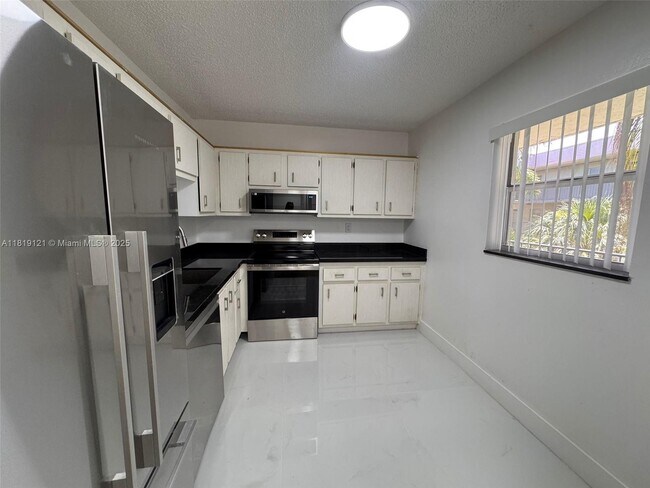 Foto del edificio - 1810 SW 81st Ave