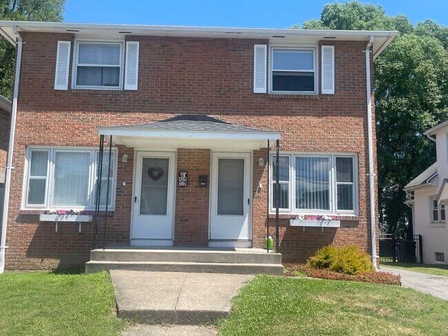 Vista exterior - 419 West Ave