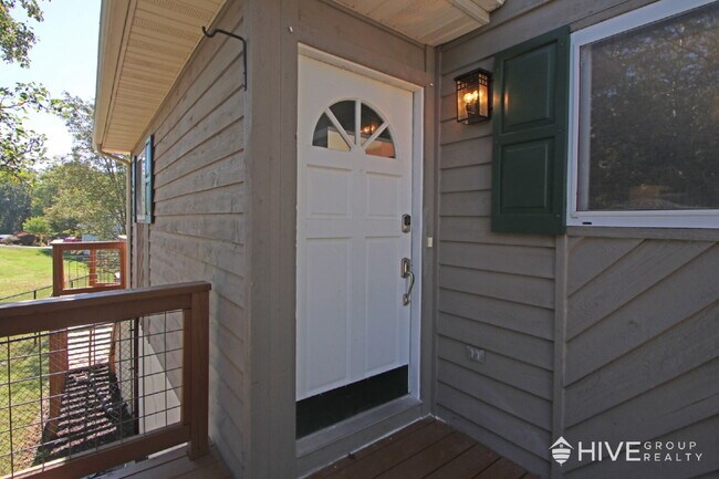 Foto del edificio - Bright and Spacious Home with a Fantastic ...