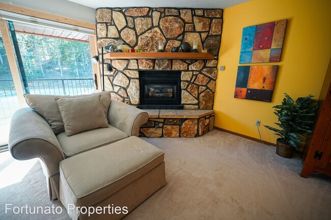 Building Photo - 2 br, 2 bath House - 530 French Street  102