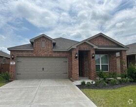 Building Photo - 910 Whispering Winds Dr