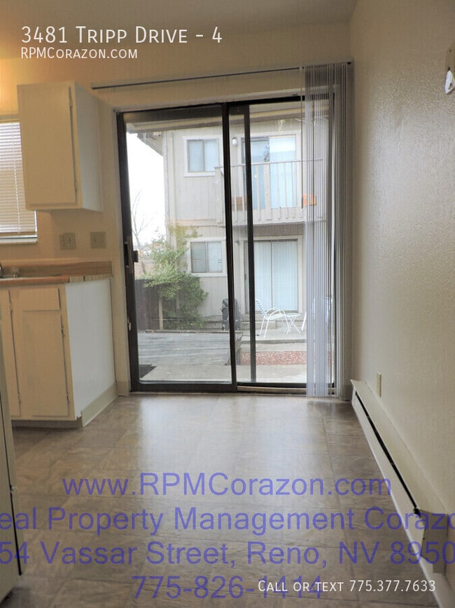 Foto del edificio - 3481 Tripp Dr