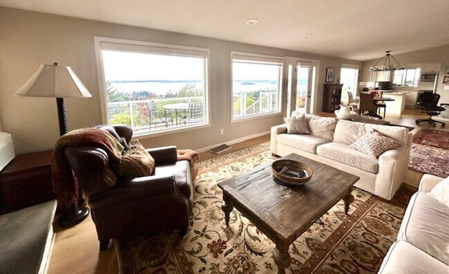 Building Photo - Furnished, Short-Term Camano Island Home w...