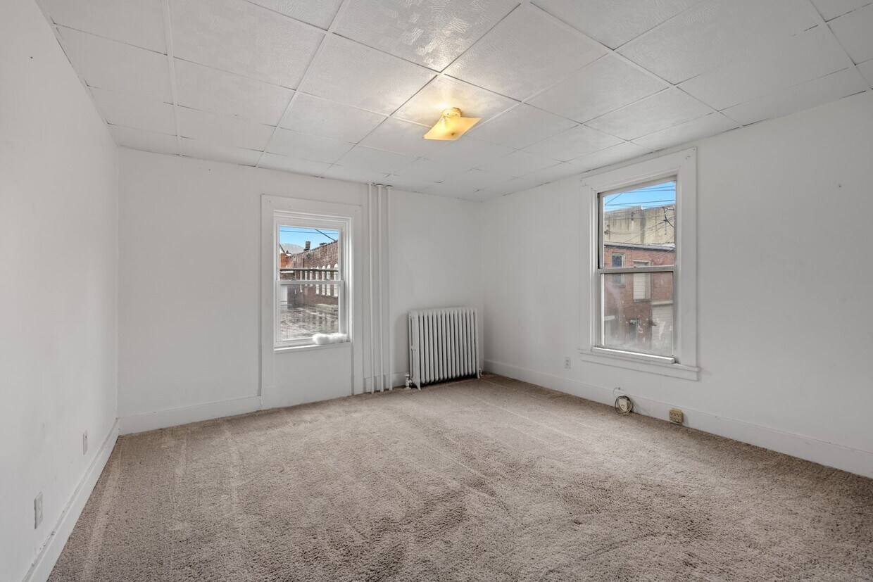 121 McKinley Ave Apartment for Rent in Vandergrift, PA