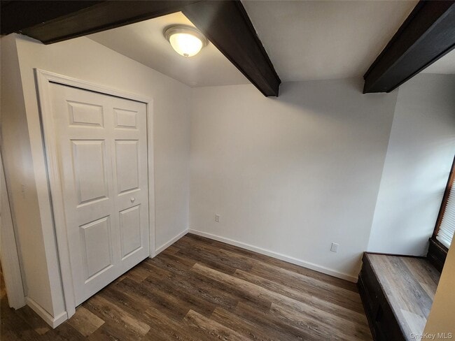 Foto del edificio - 37 Jennings Ave