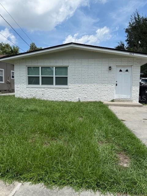 Building Photo - 823 Concord St