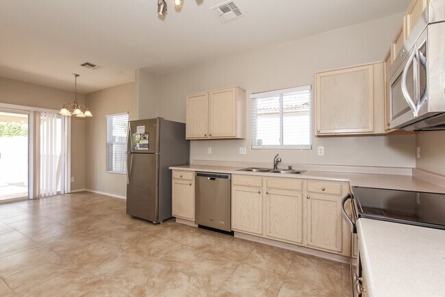 Foto del edificio - 13148 W Redfield Rd