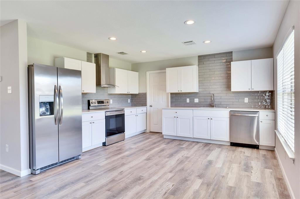 Primary Photo - 403 Bello Dr