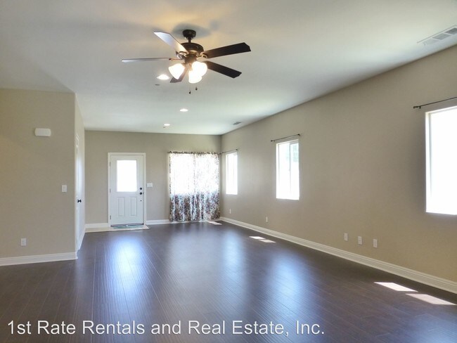 Building Photo - 4 br, 2 bath House - 4948 Hollyhock Ln
