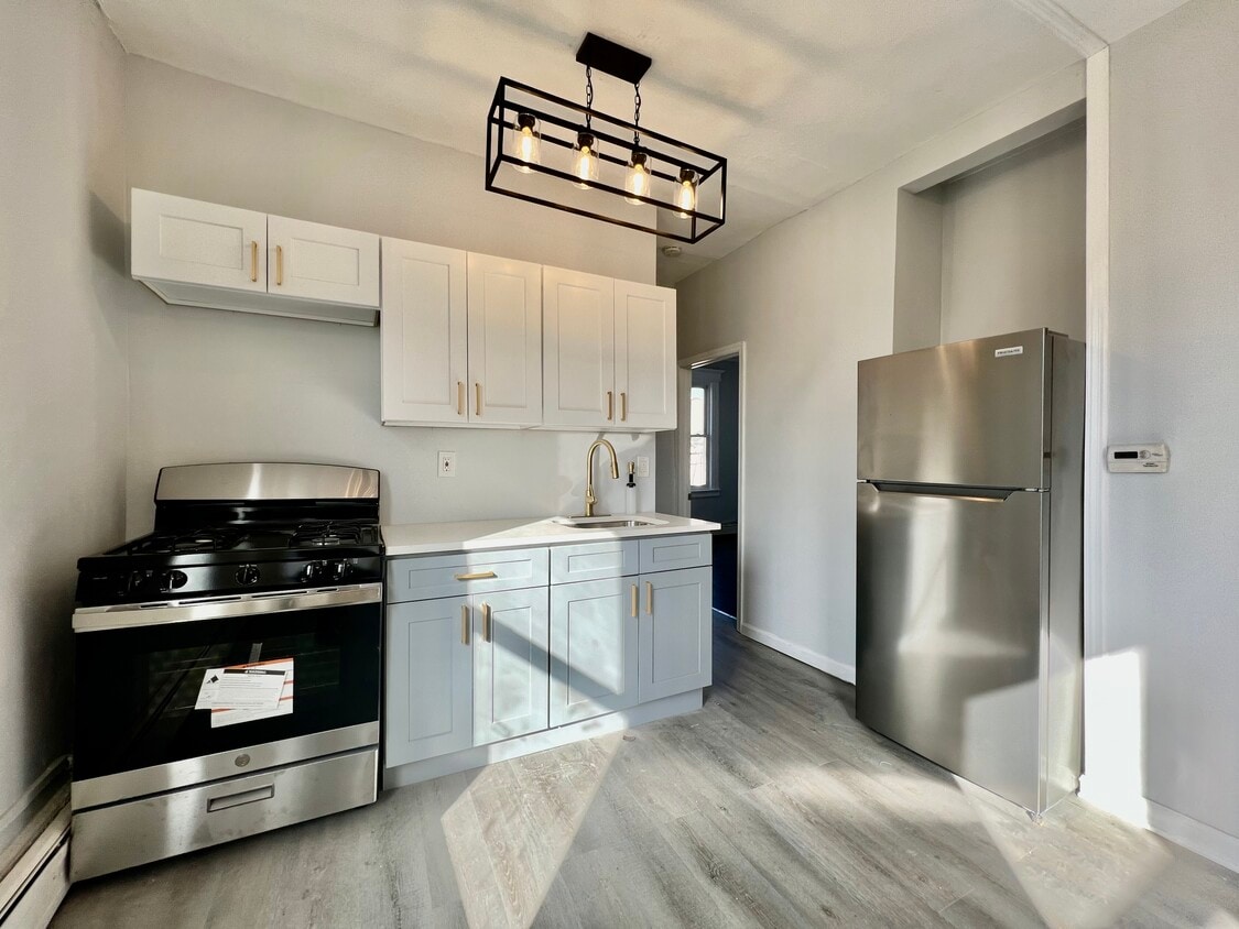 82 Brookdale Ave 5 - 81 Brookdale Ave