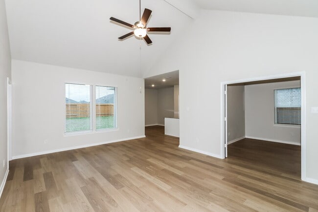 Building Photo - 416 Mustang Trot Dr