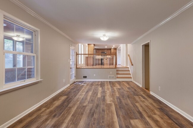 Building Photo - Very Spacious 4bd/3.5ba Brookhaven Home w/ 2 Car Garage and Fenced-In Backyard!!