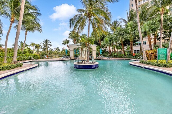 Building Photo - 19501 W Country Club Dr