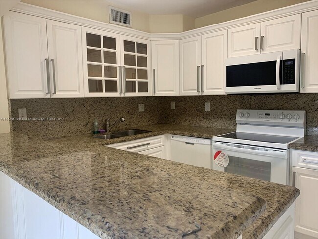 Foto del edificio - 5800 SW 127th Ave