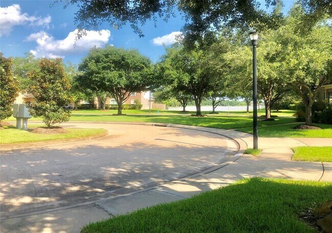 Foto del edificio - 13030 Brynwood Ln