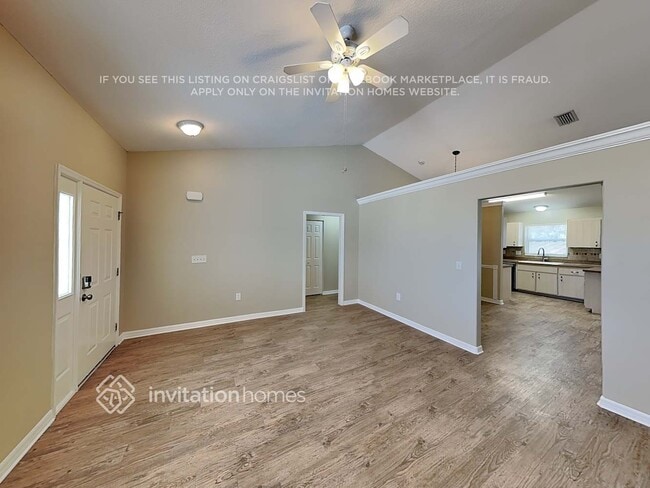 Building Photo - 4516 30th Ln E