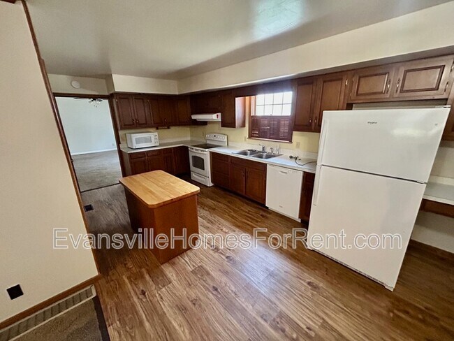 Foto del edificio - 1507 Stinson Ave