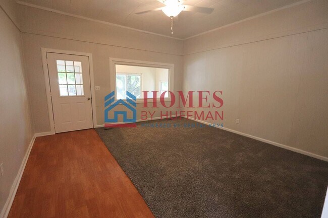 Foto del edificio - Three Bedroom House