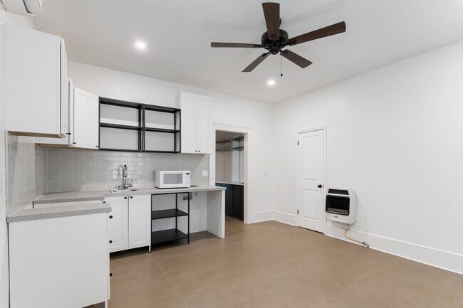 Foto del edificio - 224 Finley Ave