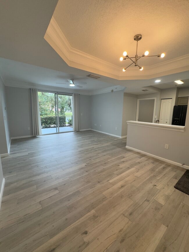 Building Photo - 2042 Alta Meadows Ln