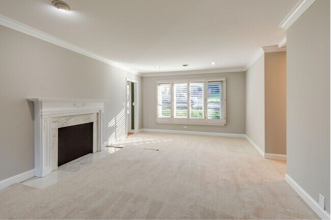Foto del edificio - Spacious Green Hills Retreat | 3–4BR, 3BA ...