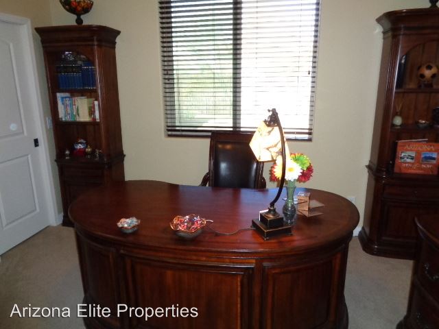 Foto del edificio - 9904 E Glencove Cir