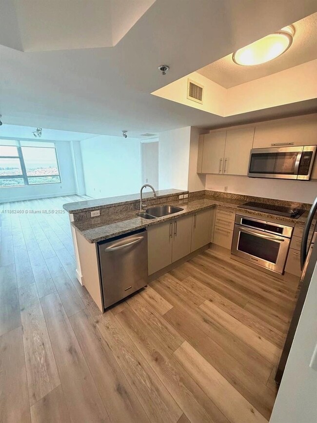 Foto del edificio - 2681 N Flamingo Rd