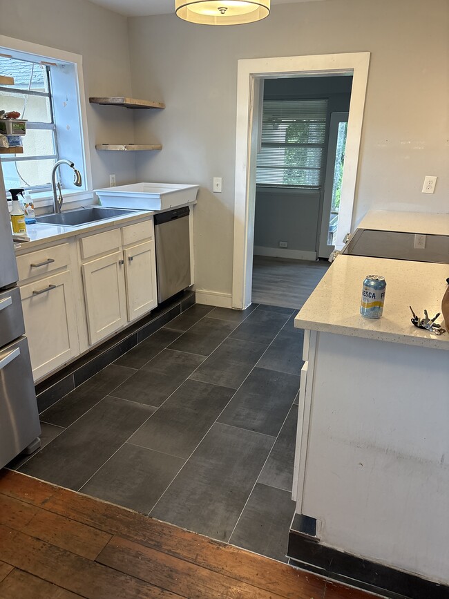 Foto del edificio - 3712 W Horatio St