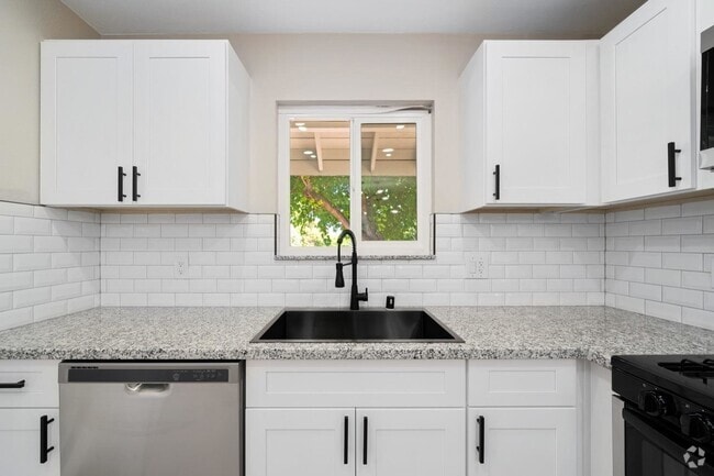 Building Photo - 3944 Apple Blossom Way