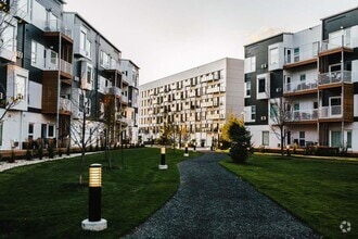 Building Photo - The Spot At Tuxedo Point