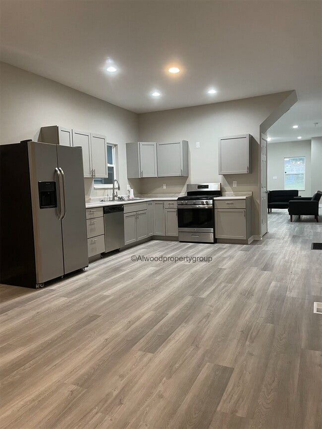 Photo - 1021 S State Ave Townhome