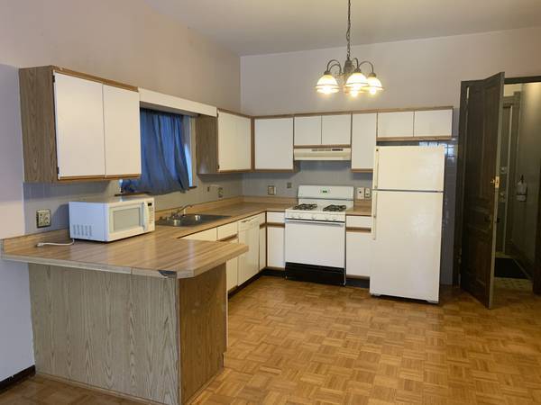 Primary Photo - 5503 N Broadway