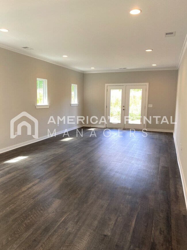 Foto del edificio - 216 Creek Run Way