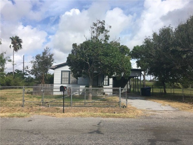 Building Photo - 926 Greenbay Dr